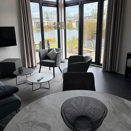 Casa-miu Am Wasser - - Perfekt Fuer Familien - Mit Freibad, Sauna, Restaurant Und Spielplatz * Olburgen