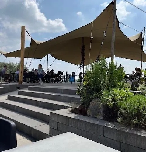 55 Am Wasser - Perfekt Fuer Familien - Mit Freibad, Sauna, Restaurant Und Spielplatz *