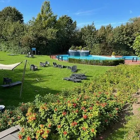 בית נופש 55 Am Wasser - Perfekt Fuer Familien - Mit Freibad, Sauna, Restaurant Und Spielplatz Olburgen