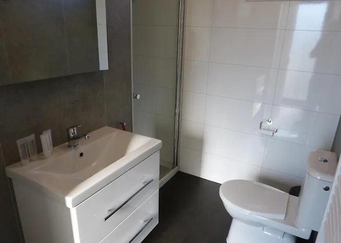 55 Am Wasser - Perfekt Fuer Familien - Mit Freibad, Sauna, Restaurant Und Spielplatz * Olburgen